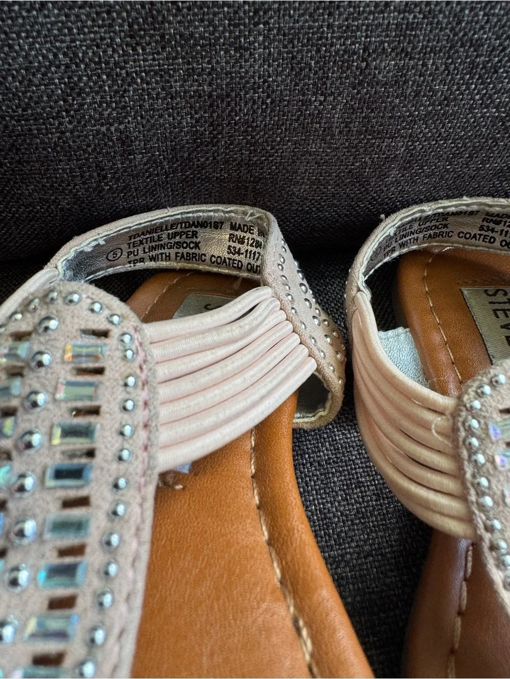 Steve Madden Girls Beige/Tan Rhinestone T-Strap Sandals